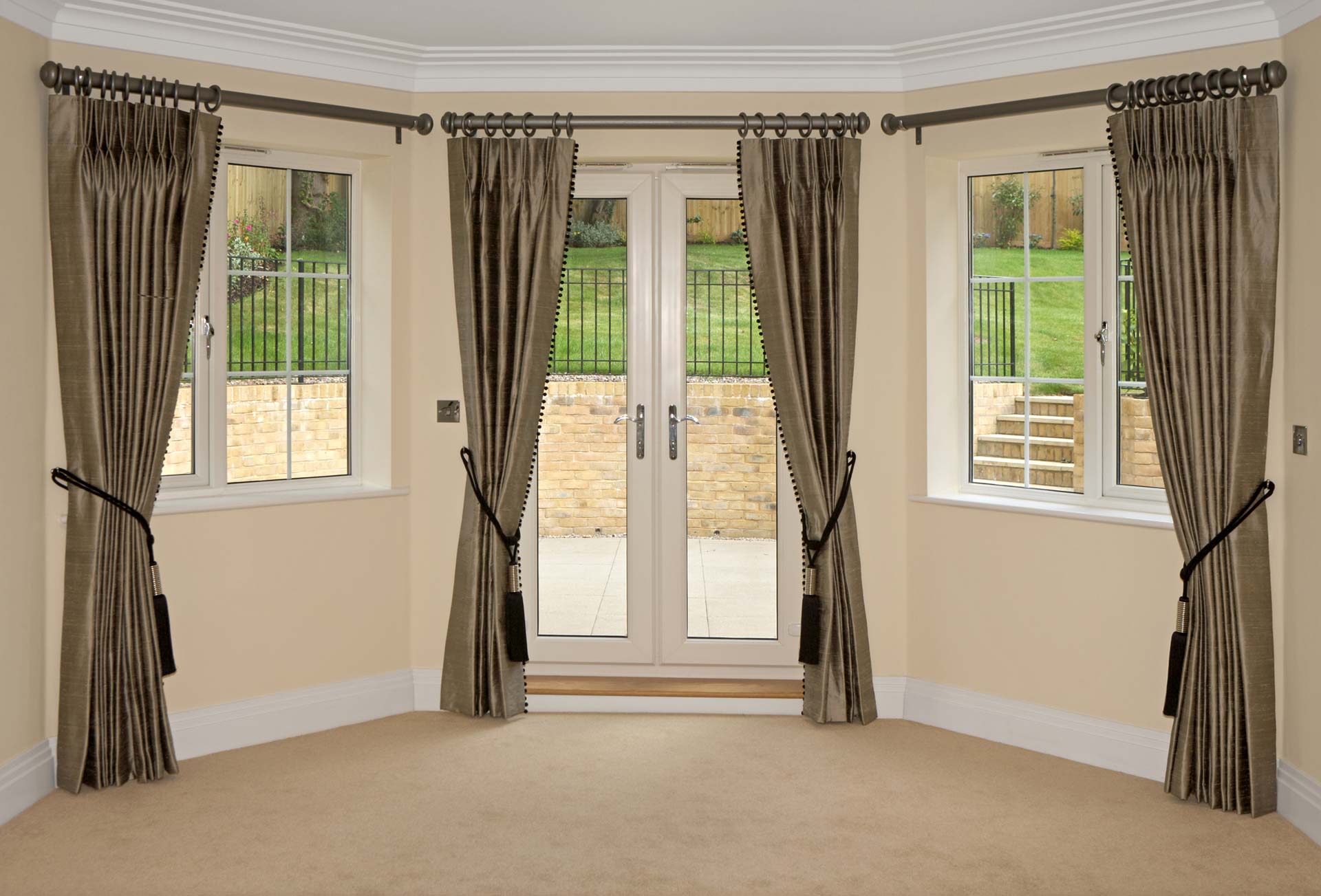 Day and Night Blackout Curtains Buying Guide